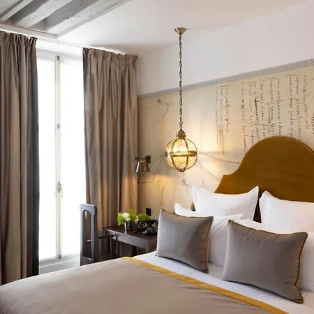 Hotel Heavenwood Suites Near Delhi Airport
